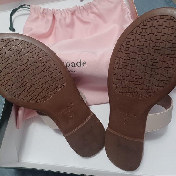 Sandals - Picture 4 of 4